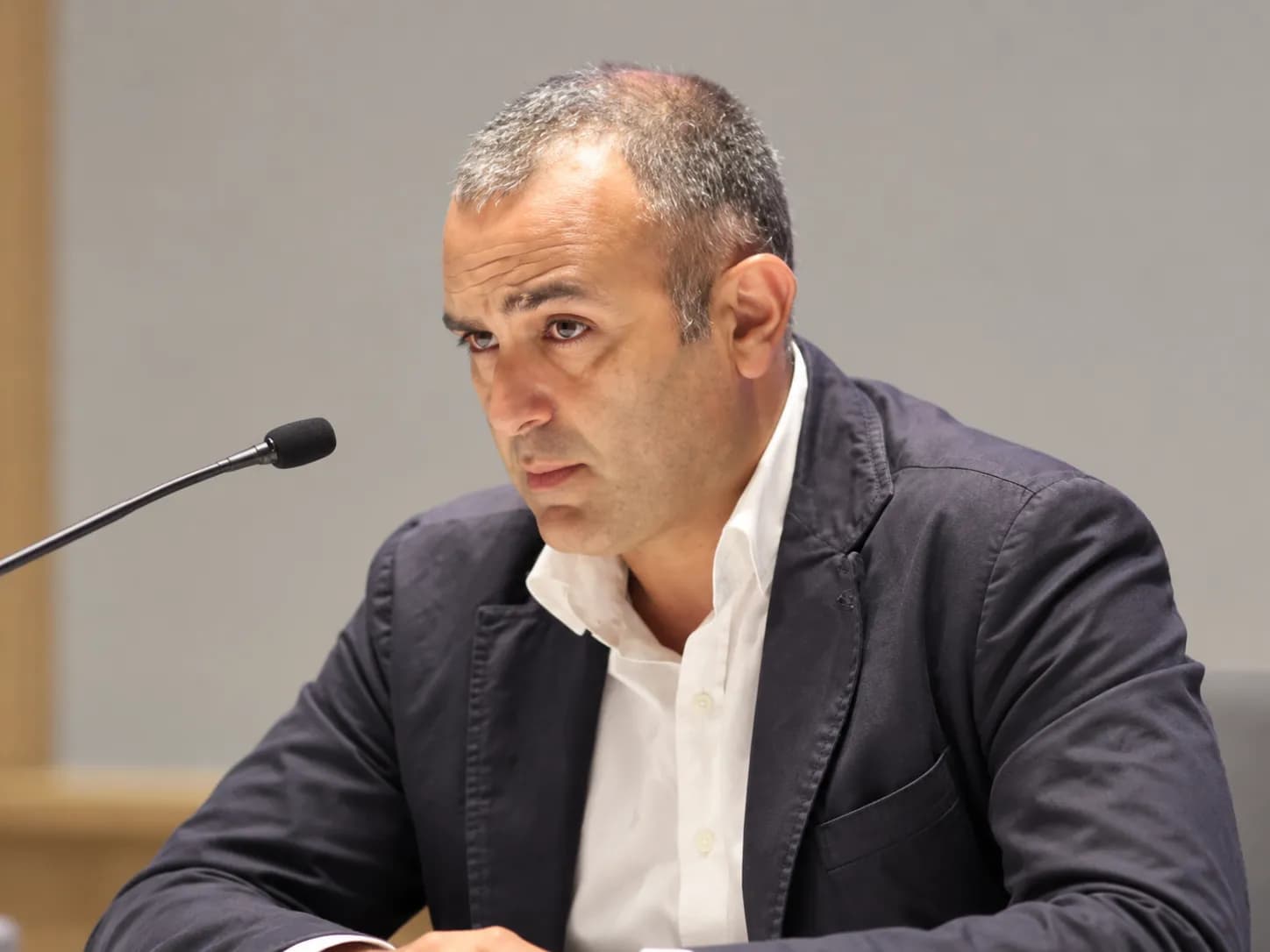 Vito La Fata speaking at academic conference